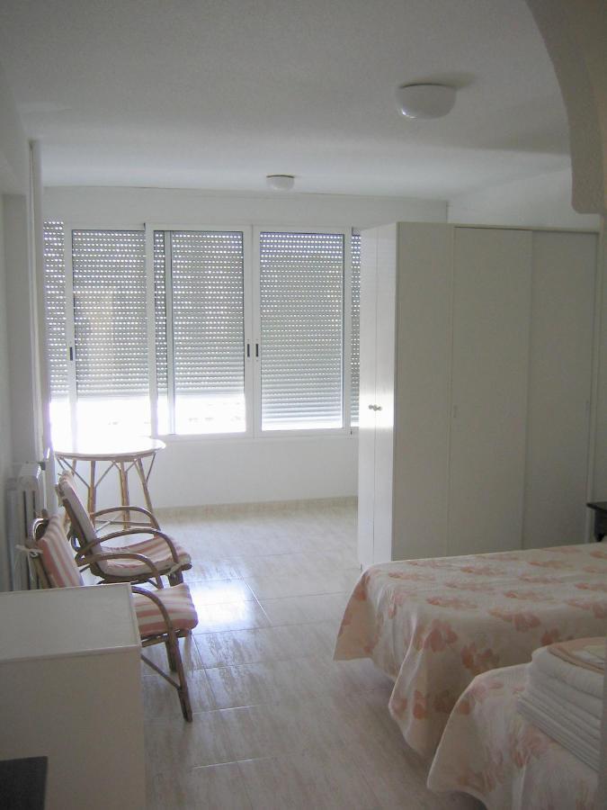 Apartamentos Concorde Alicante Camera foto